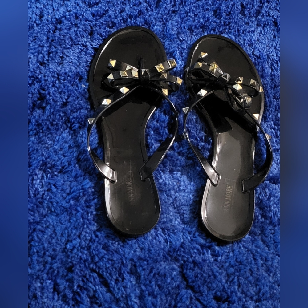 Stylish Black Sandals with Studded Bow